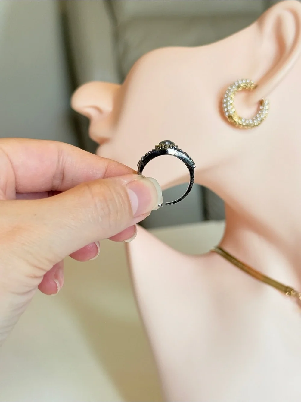 Vintage-Inspired Black and Silver Crystal Cocktail Ring
